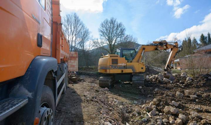 Machine pour terrassement Épinal